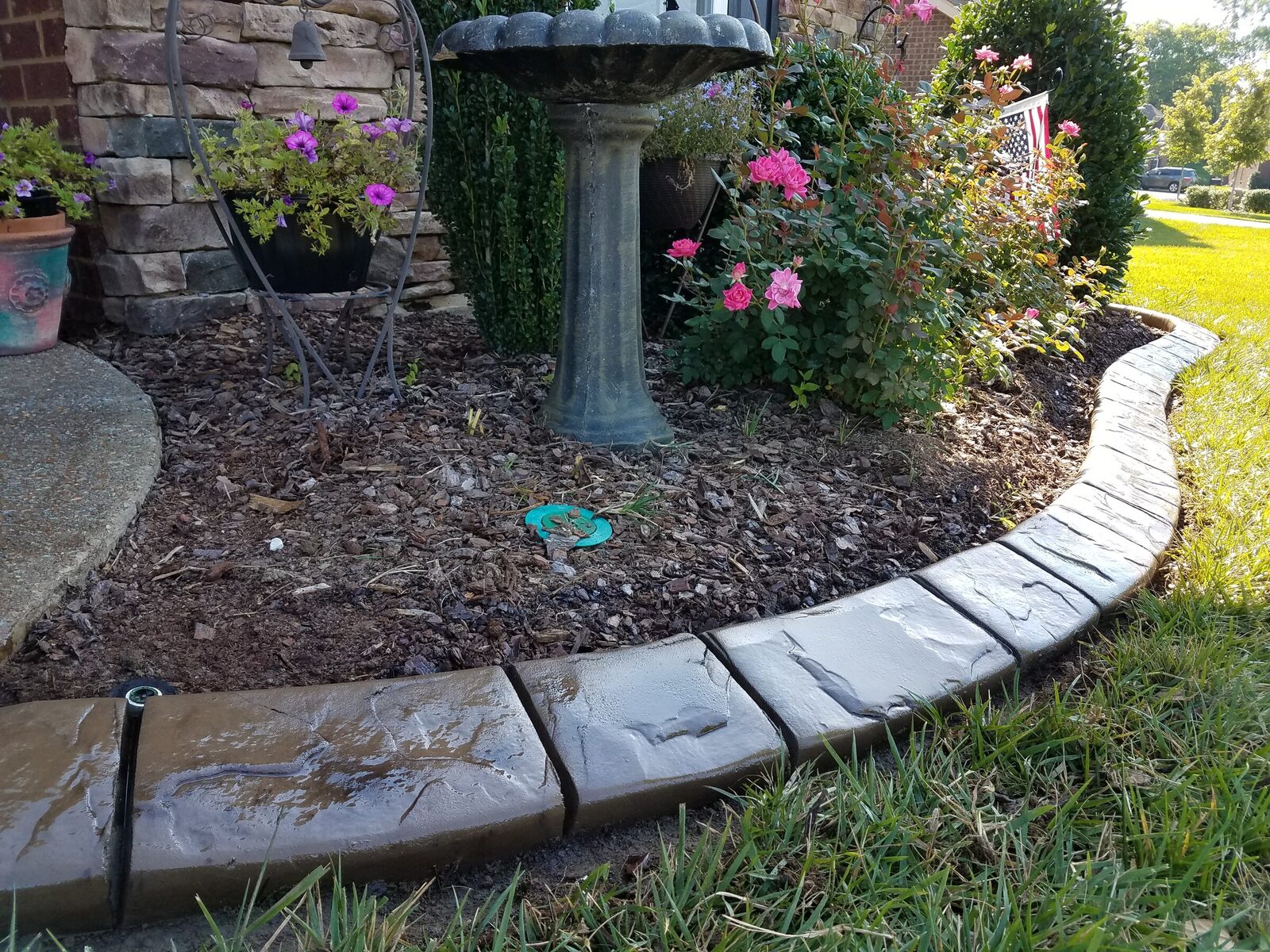 Birdbath bed, Riverstone pattern